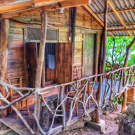 Golden Rainbow Guest House Dambulla Exterior photo