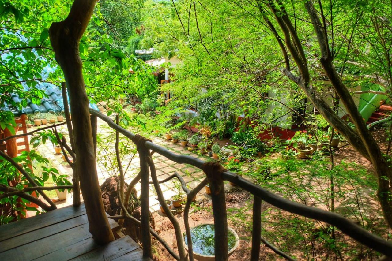 Golden Rainbow Guest House Dambulla Exterior photo